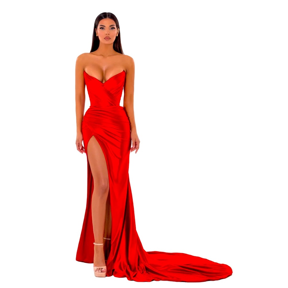 FORMAL GOWN